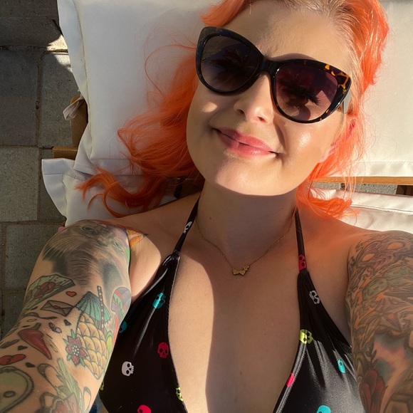 Meet your Posher, Jen - Picture 1 of 1